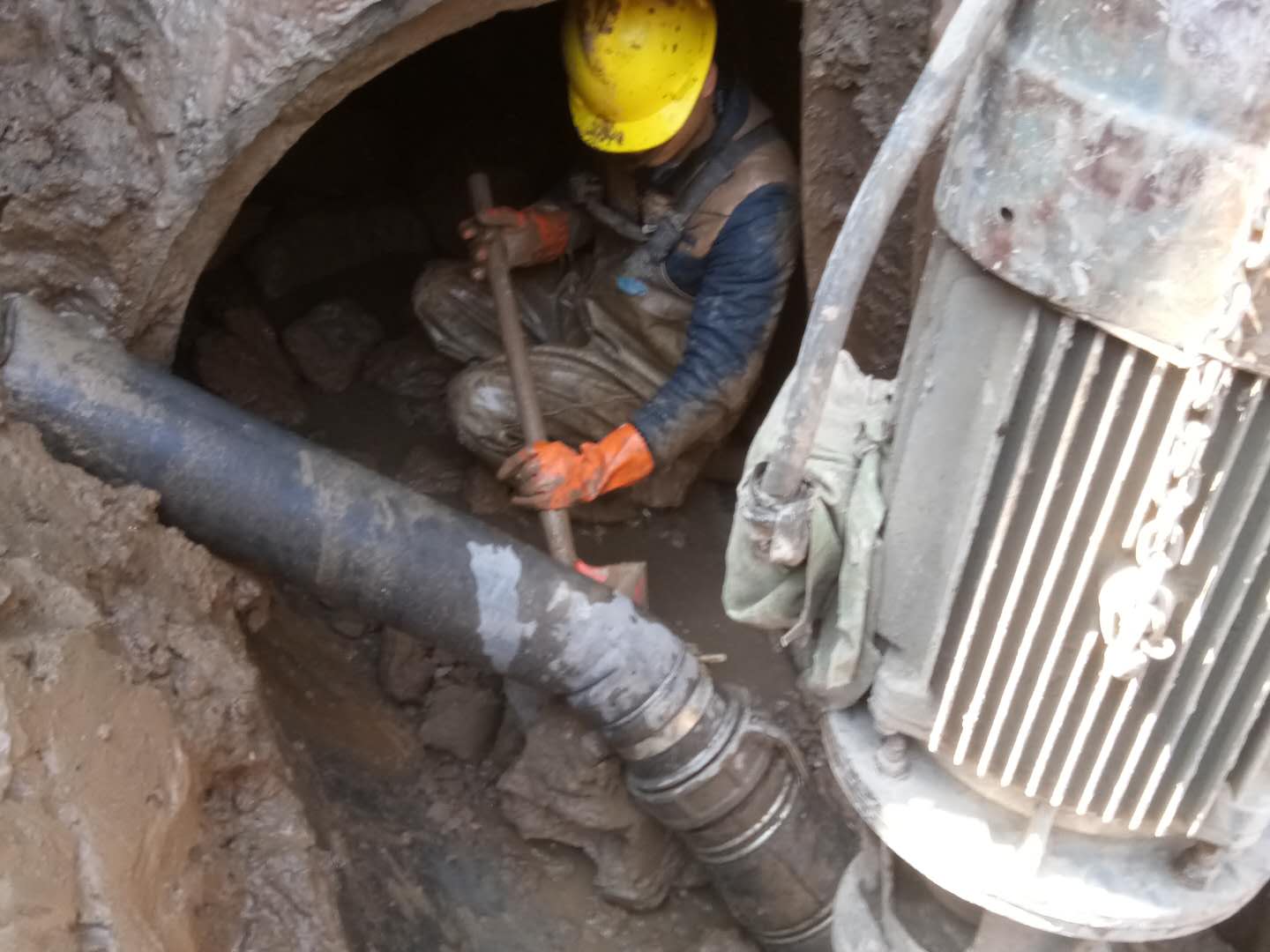 峰峰矿管道清淤