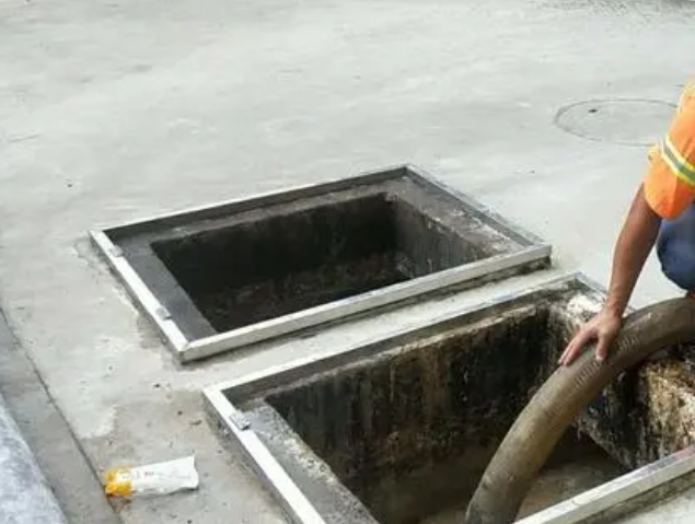 峰峰矿化粪池清理