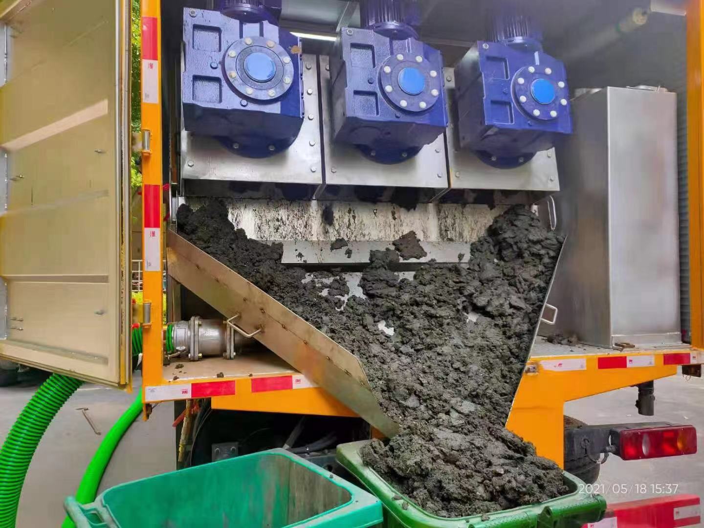 峰峰矿化粪池清掏城市维护站-泥浆净化干湿分离处理